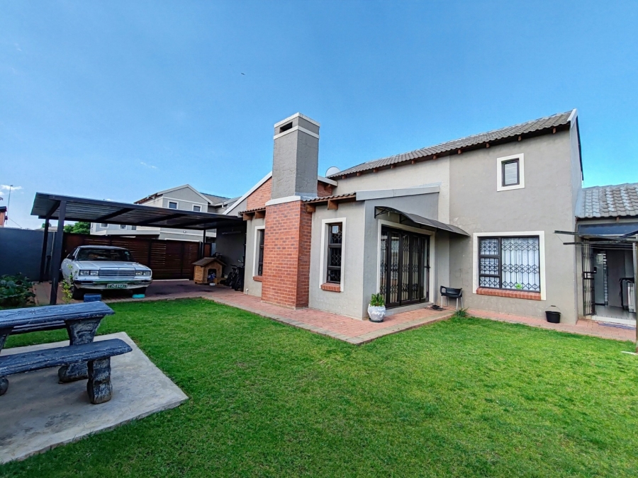 3 Bedroom Property for Sale in Grimbeeck Park North West